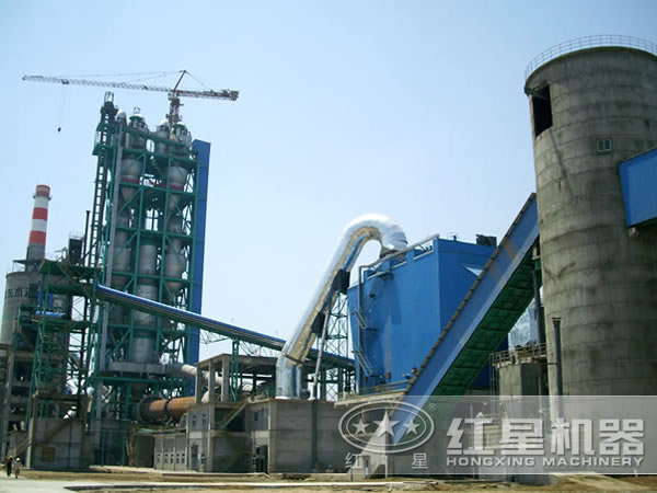 工作中的旋风预热器 工作中的旋风预热器