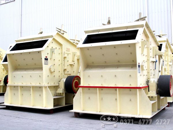 反击锤式破碎机正面 反击锤式破碎机正面