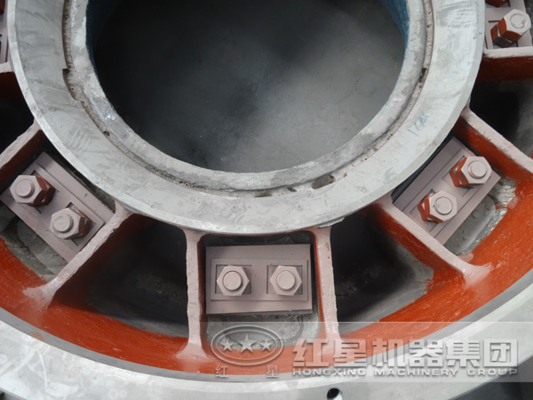 金矿石圆锥破碎机零部件 金矿石圆锥破碎机零部件