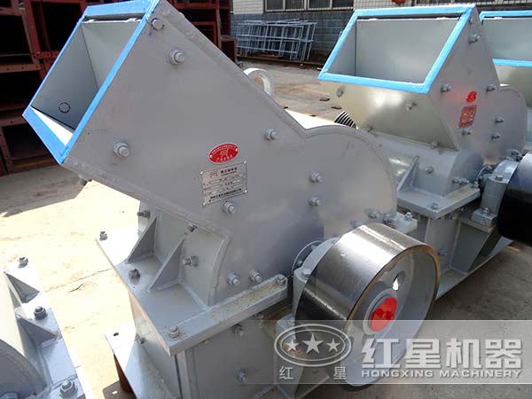 锤式粉煤机侧面图 锤式粉煤机侧面图