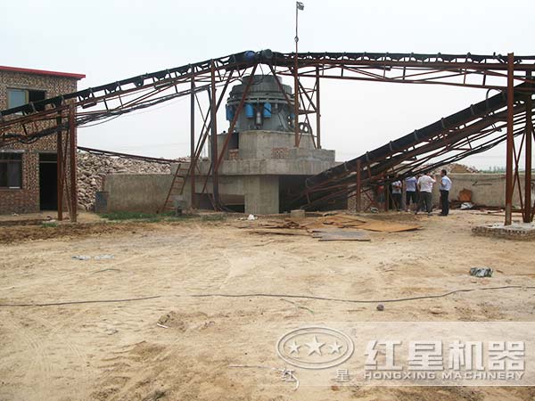 液压圆锥破破碎现场示意图 液压圆锥破破碎现场示意图