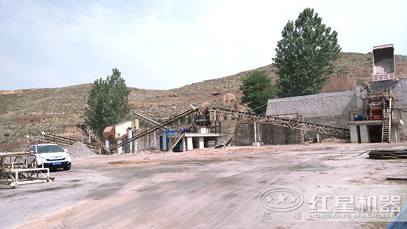 鄂破+圆锥破碎机作业现场 鄂破+圆锥破碎机作业现场