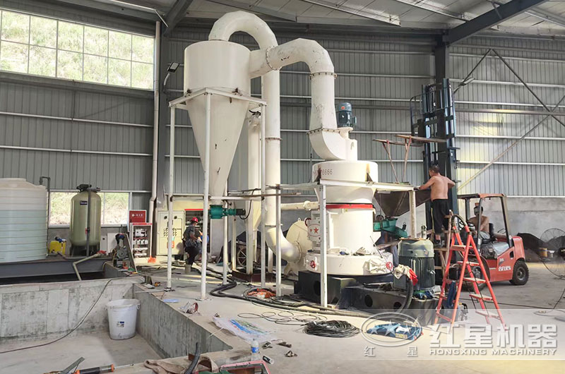 立磨机工作现场实拍图 立磨机工作现场实拍图