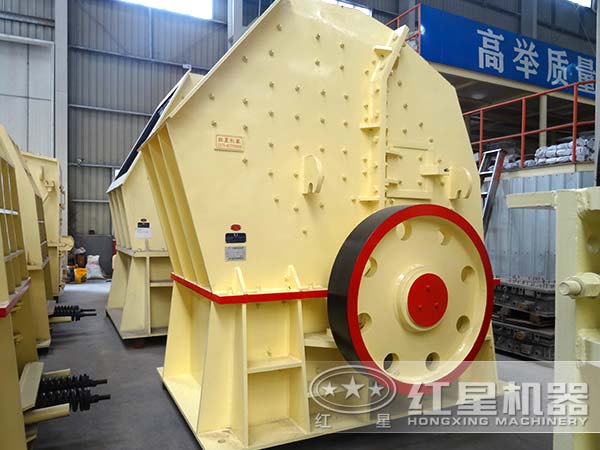 不同角度下的PCZ重型锤式破碎机 不同角度下的PCZ重型锤式破碎机