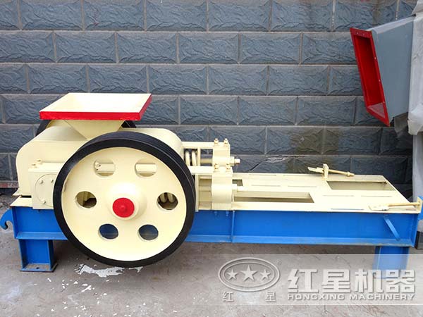 小型对辊式矿石破碎机 小型对辊式矿石破碎机