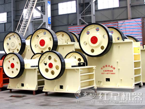 复摆式颚式破碎机的不同型号展示 复摆式颚式破碎机的不同型号展示