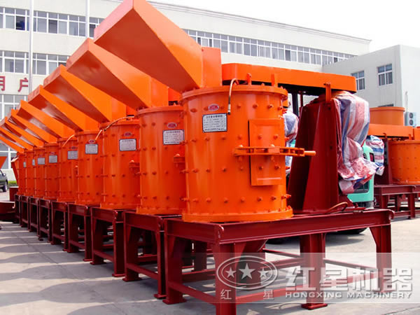 排列整齐的磷矿石立式复合破碎机 排列整齐的磷矿石立式复合破碎机