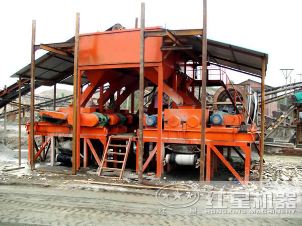 岩石对辊式破碎机客户现场 岩石对辊式破碎机客户现场