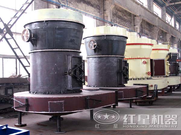 蓝晶石磨粉机生产车间 蓝晶石磨粉机生产车间