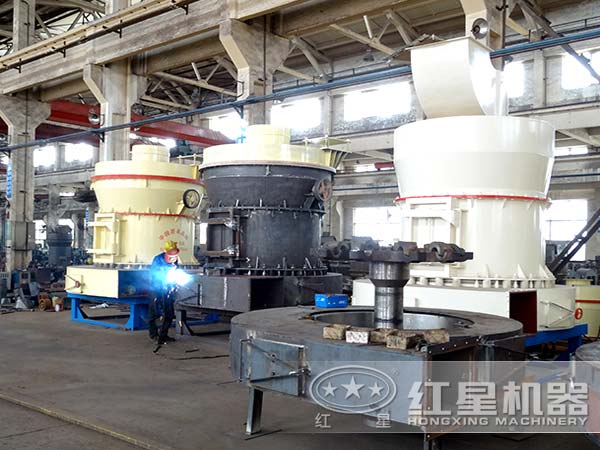 雷蒙磨粉机加工车间 雷蒙磨粉机加工车间