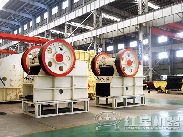 鄂式破碎机厂家车间 鄂式破碎机厂家车间