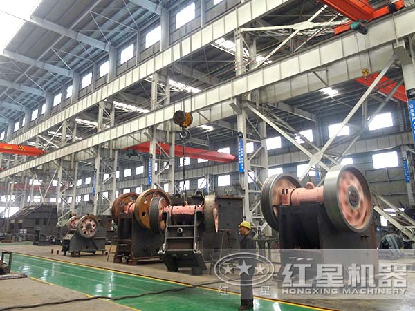 鄂式破碎机生产车间 鄂式破碎机生产车间