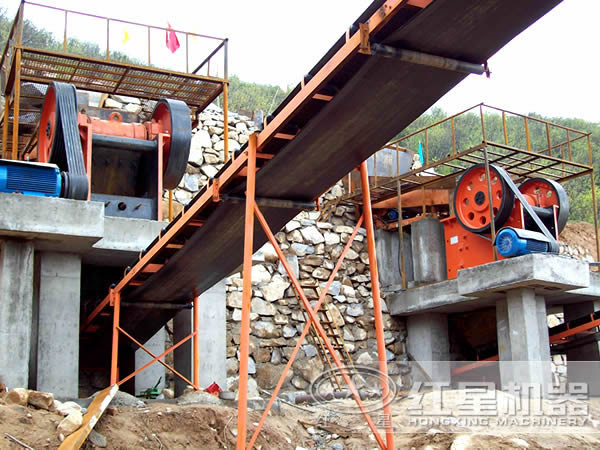 150×250颚式破碎机工作在河北承德 150×250颚式破碎机工作在河北承德