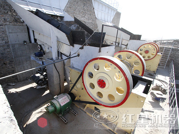 150×250颚式破碎机成功投放于河南安阳一砂石厂 150×250颚式破碎机成功投放于河南安阳一砂石厂