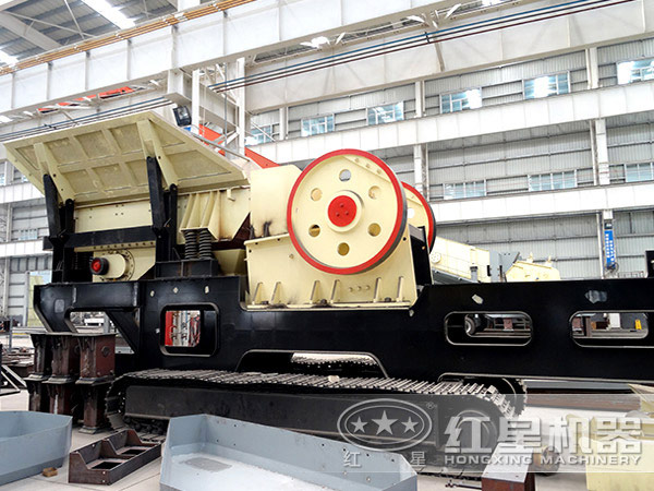 履带式移动破碎机加工车间 履带式移动破碎机加工车间