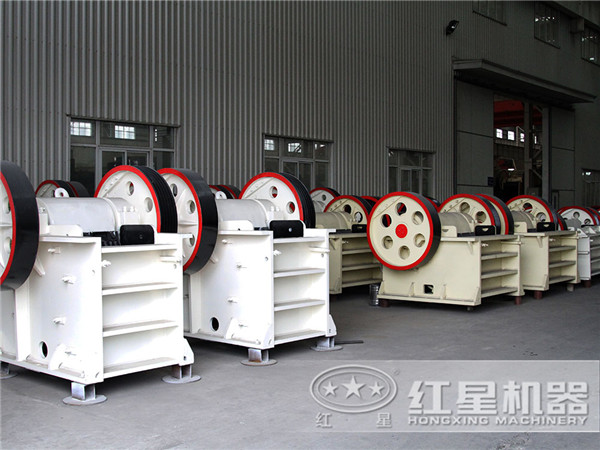 QY千亿国际砾石颚破粉碎设备生产厂家车间一角 QY千亿国际砾石颚破粉碎设备生产厂家车间一角