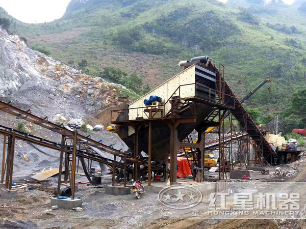 生产线中的筛分输送设备 生产线中的筛分输送设备