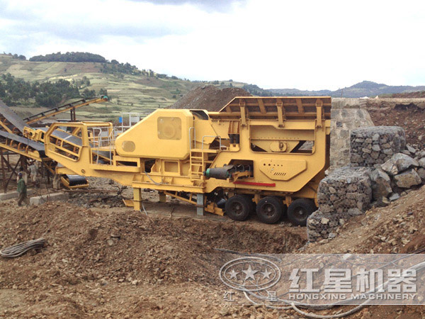 流动石子机作业客户现场 流动石子机作业客户现场