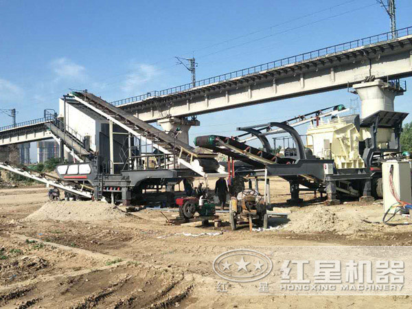 环保移动式碎石机生产现场 环保移动式碎石机生产现场