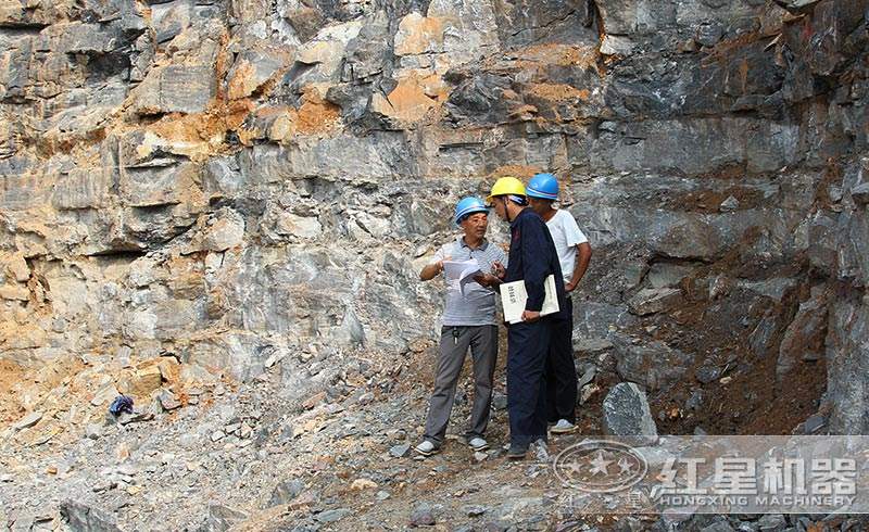 QY千亿国际技术人员现场指导客户 QY千亿国际技术人员现场指导客户