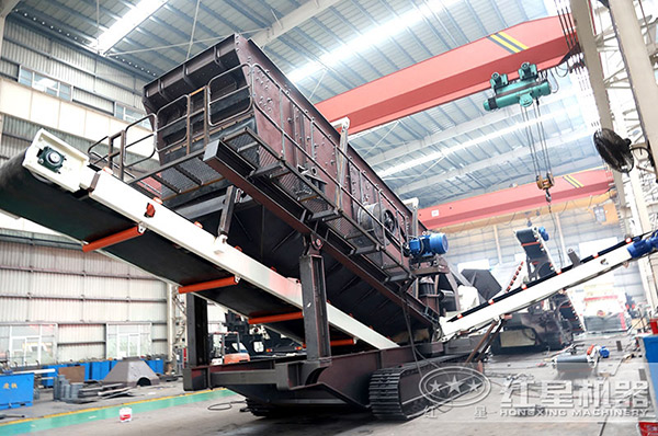 河南QY千亿国际流动磕石机生产车间 河南QY千亿国际流动磕石机生产车间
