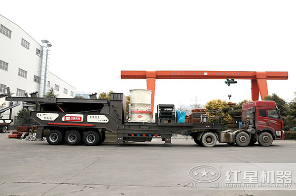 时产300吨石料流动圆锥磕石机装车发货 时产300吨石料流动圆锥磕石机装车发货