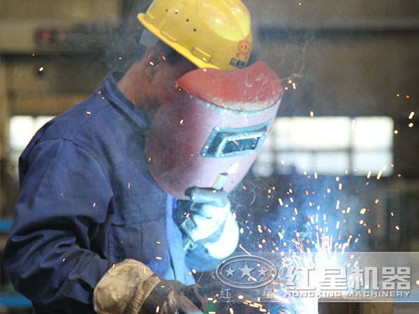 反击破碎机生产车间 反击破碎机生产车间