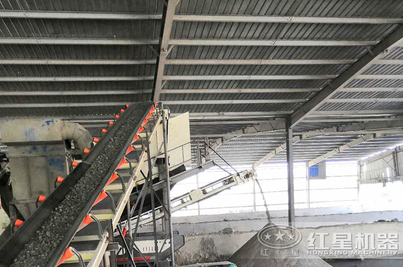 移动制沙设备室内环保生产中 移动制沙设备室内环保生产中