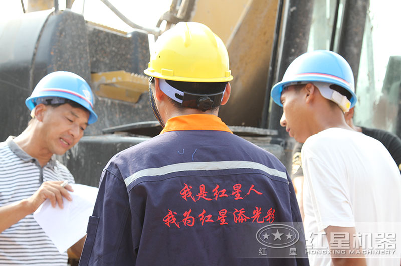 QY千亿国际技术经理现场指导用户安装及操作 QY千亿国际技术经理现场指导用户安装及操作