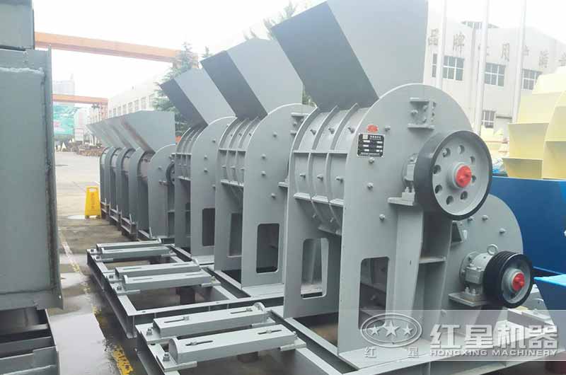 河南区下的煤矸石双级破碎机厂家厂区一角 河南区下的煤矸石双级破碎机厂家厂区一角