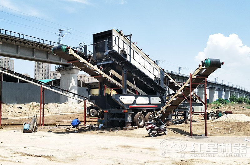 颚破移动碎石机作业现场 颚破移动碎石机作业现场