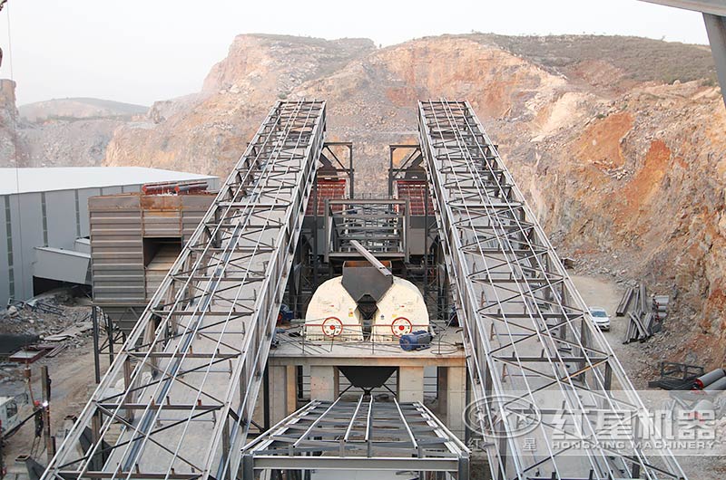 山西吕梁锤式碎石生产线安装现场 山西吕梁锤式碎石生产线安装现场