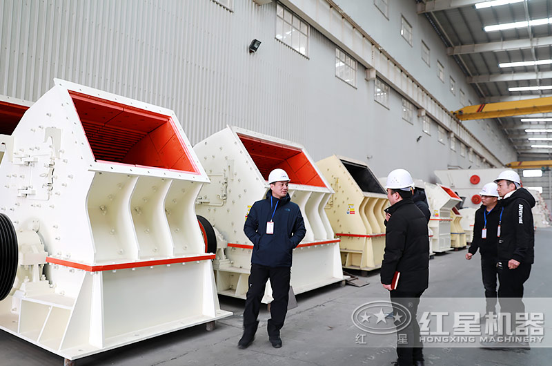 客户来厂参观小锤破 客户来厂参观小锤破