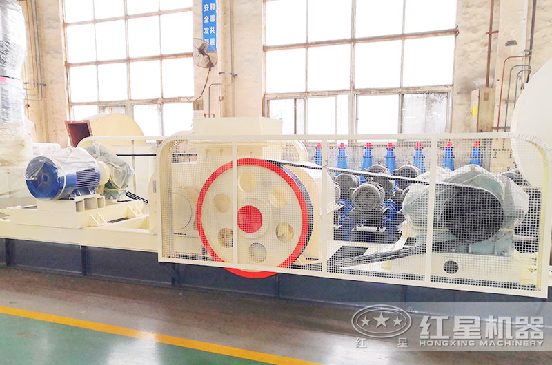 对辊破破碎机生产车间 对辊破破碎机生产车间