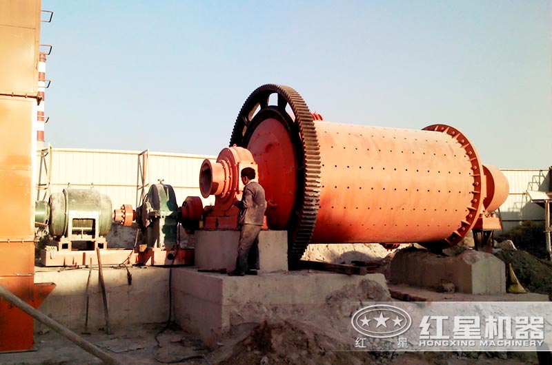 溢流型球磨机工作现场 溢流型球磨机工作现场