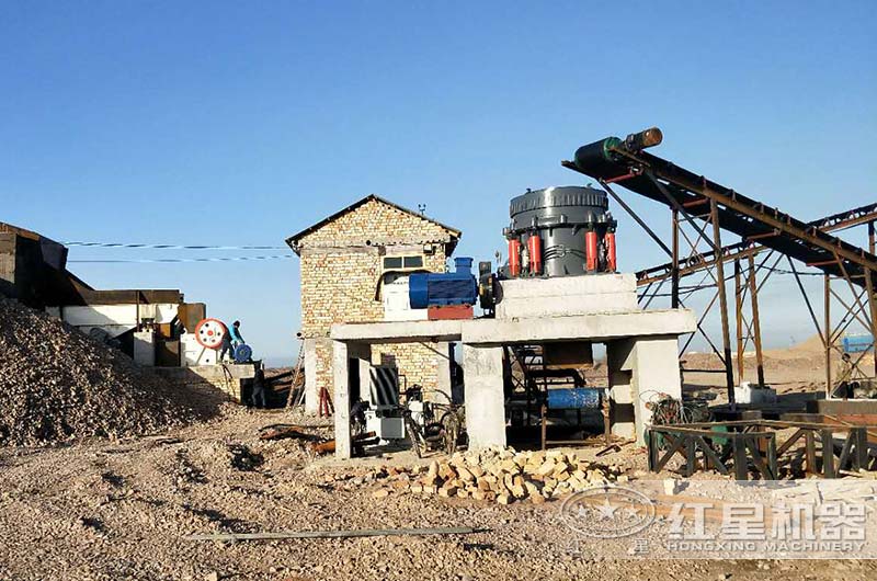 时产700吨成套铁矿石破碎生产线生产现场 时产700吨成套铁矿石破碎生产线生产现场