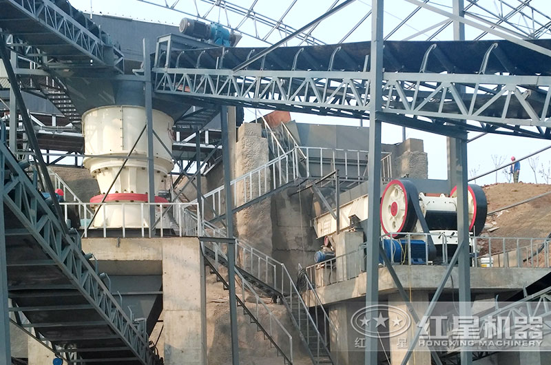 圆锥破与颚破机搭配处理花岗岩现场 圆锥破与颚破机搭配处理花岗岩现场