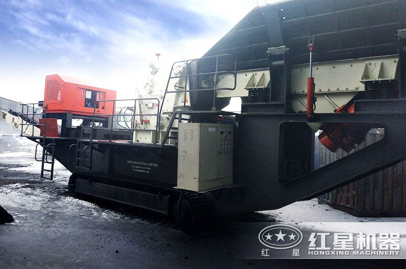 俄罗斯生产现场配置的二级破碎设备履带式反击粉碎机 俄罗斯生产现场配置的二级破碎设备履带式反击粉碎机