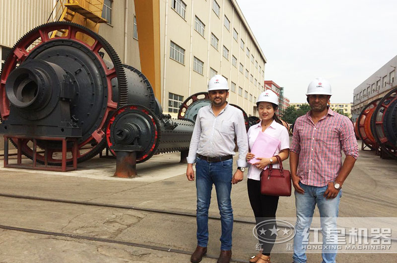 国外客户来厂订购球磨机设备 国外客户来厂订购球磨机设备