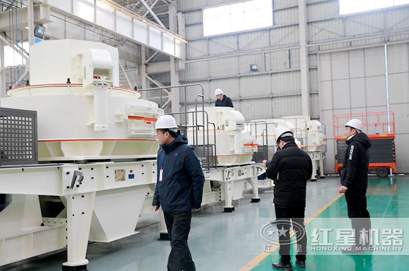 客户来厂考察VSI制砂机 客户来厂考察VSI制砂机