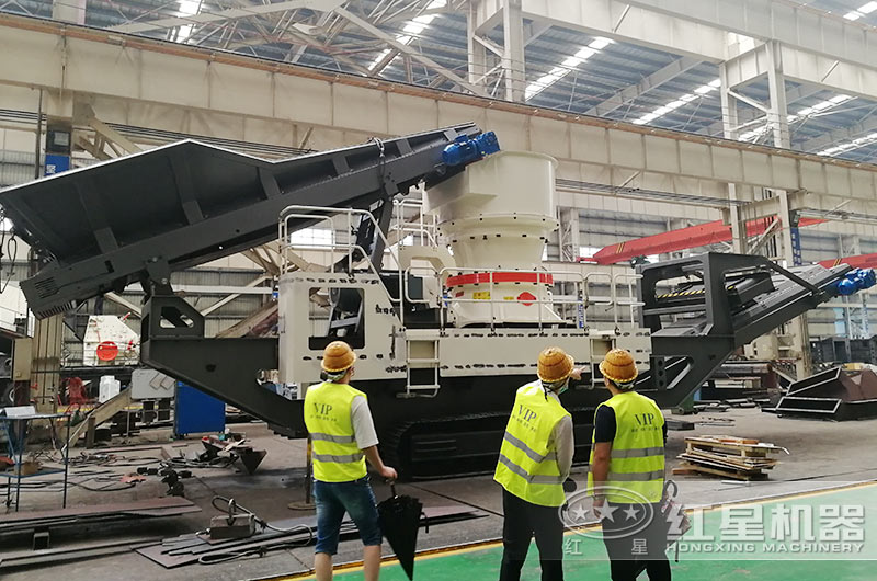 客户来厂考察移动破建筑垃圾处理设备 客户来厂考察移动破建筑垃圾处理设备