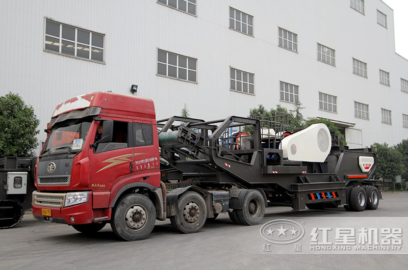 客户移动碎石机准备发货 客户移动碎石机准备发货