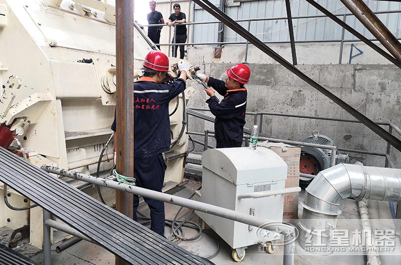 QY千亿国际技术人员到场检修设备 QY千亿国际技术人员到场检修设备