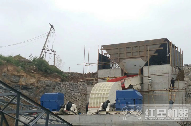 重锤破机作业现场 重锤破机作业现场