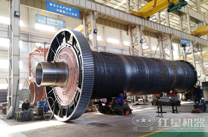 新型选矿球磨机生产车间 新型选矿球磨机生产车间