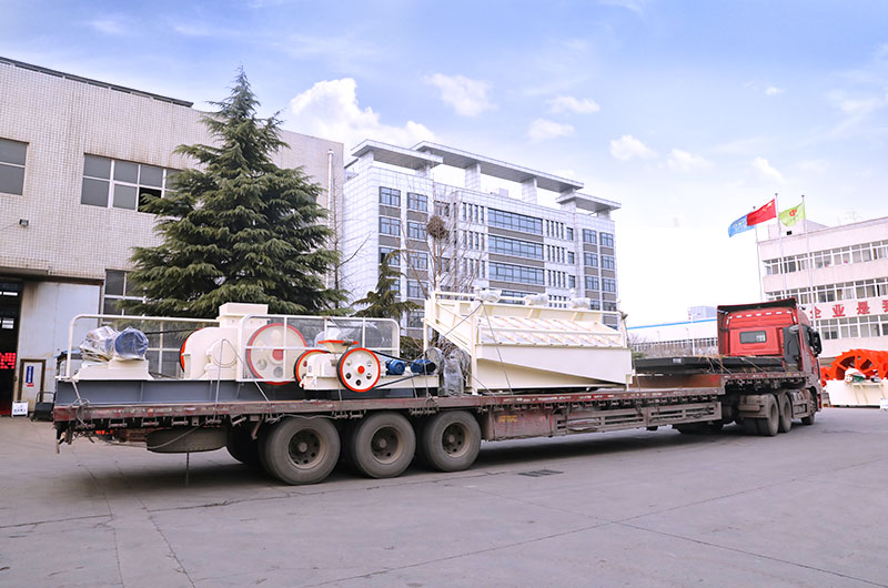 对辊式水泥破碎机发货现场 对辊式水泥破碎机发货现场