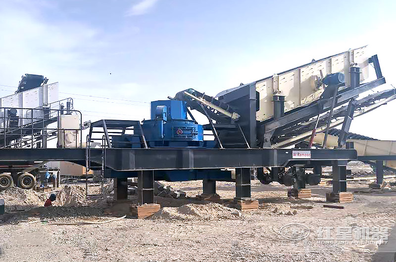 履带式圆锥破移动破碎站生产现场 履带式圆锥破移动破碎站生产现场